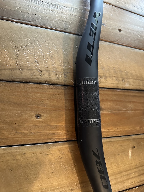 Yeti 780 hot sale carbon bars