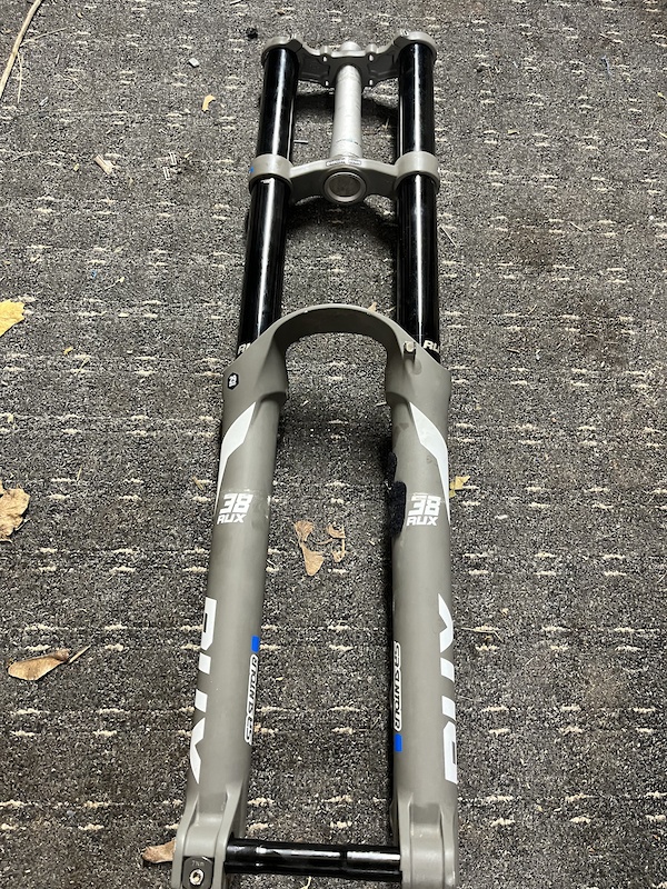 2023 SR Suntour RUX 38 29” For Sale