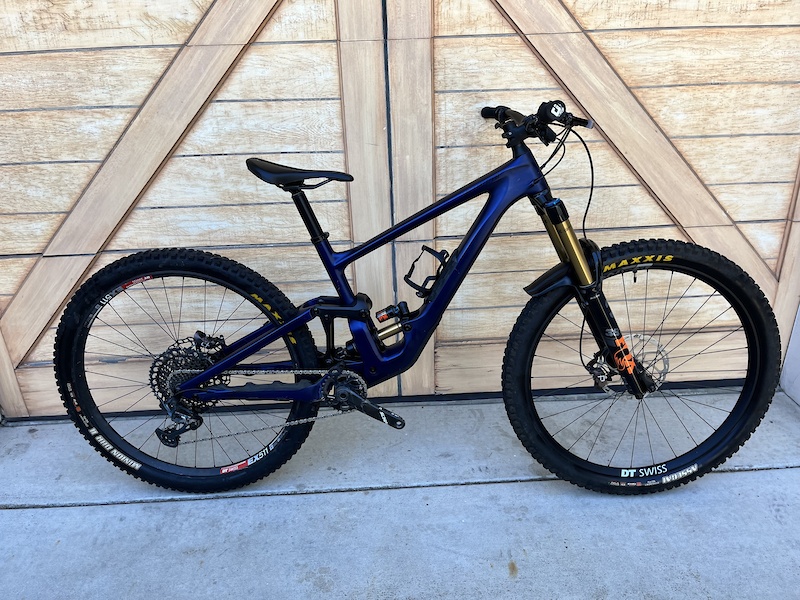 Specialized enduro 2020 best sale black