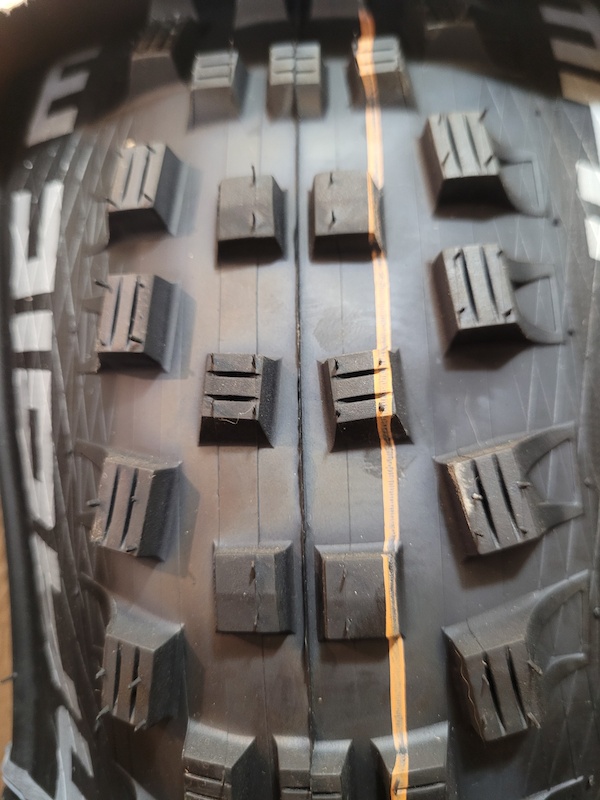 27.5 x 2.6 magic mary