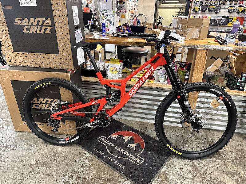 Santa cruz hot sale v10 sale