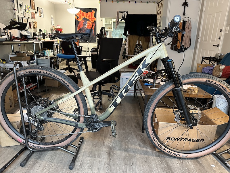 2023 Trek Roscoe 9 M/L Shimano XTR and e*thirteen upgrades For Sale