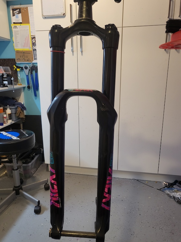 Rockshox Lyric 29 nonboost fork For Sale