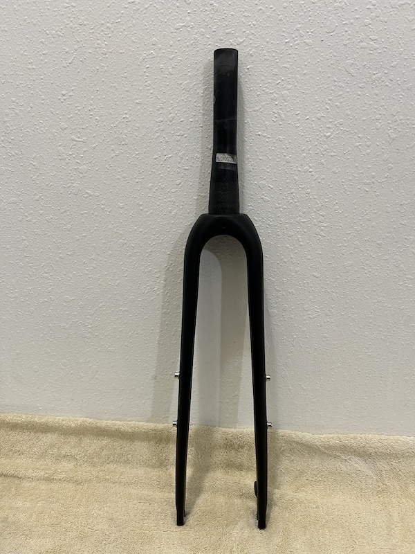 2023 Poseidon 700C carbon fork For Sale