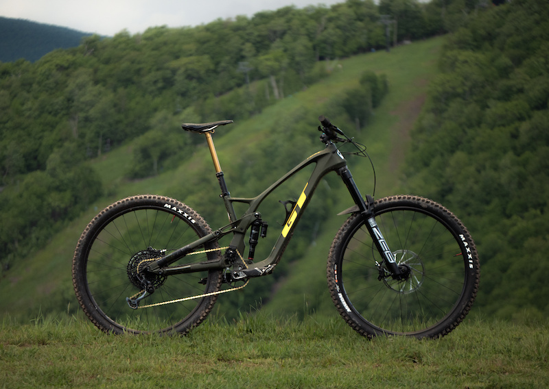 GT Bikes Force Carbon Elite 29 Red 2024 – Cambria Bike
