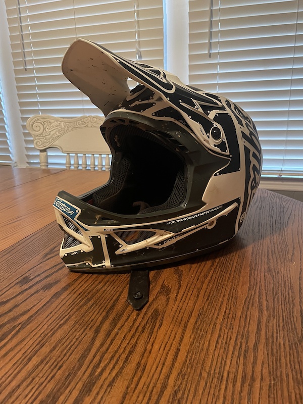 Troy Lee designs D3 For Sale