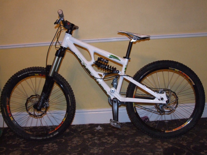New Commencal Furious