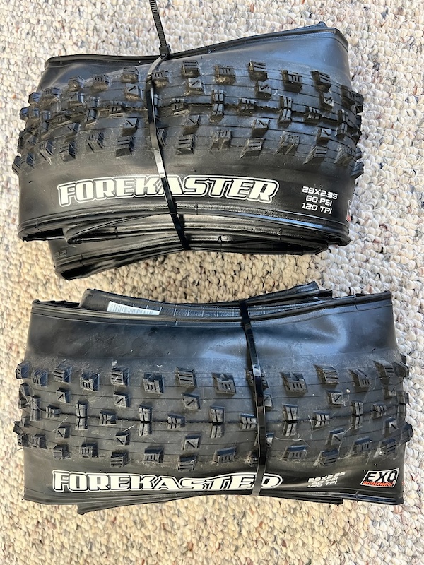 Pneu MAXXIS FOREKASTER 29x2.40 WT Exo Tubeless Ready Souple Noir