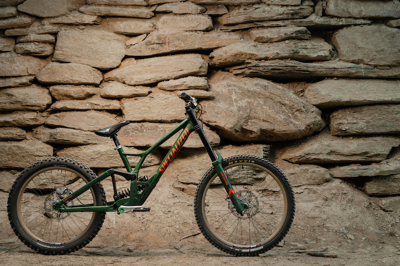 Bike Check: Remy Morton's Chainless Specialized Demo 8 - Pinkbike