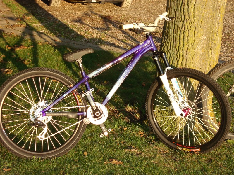 New 08 Norco 4Hun with stroker breaks and kona wahwah pedals.