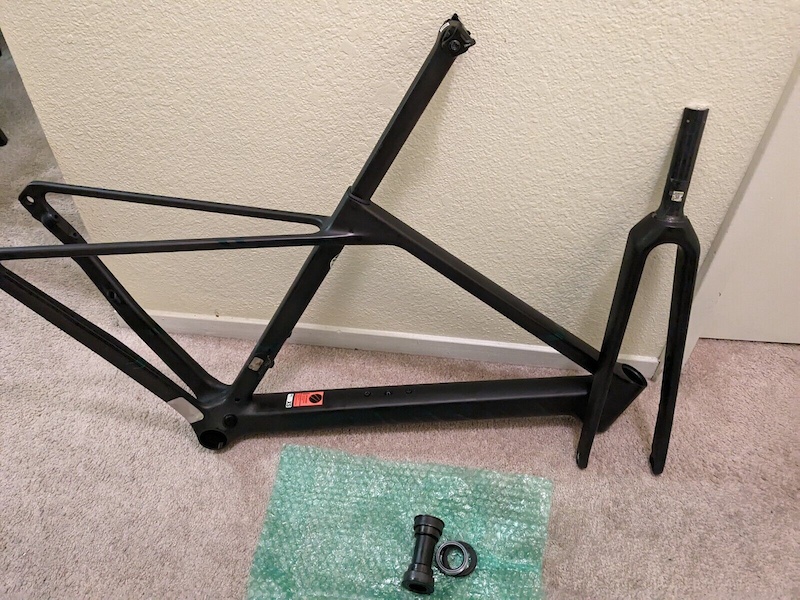2023 New Canyon Ultimate CFR Frame and Seatpost XS 52CM For Sale