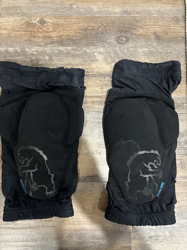 2022 Chromag Rift Knee Pads XL For Sale