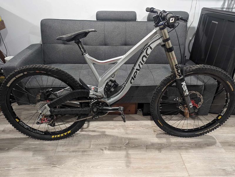 2011 Devinci Wilson Downhill Bike + Spare Parts For Sale