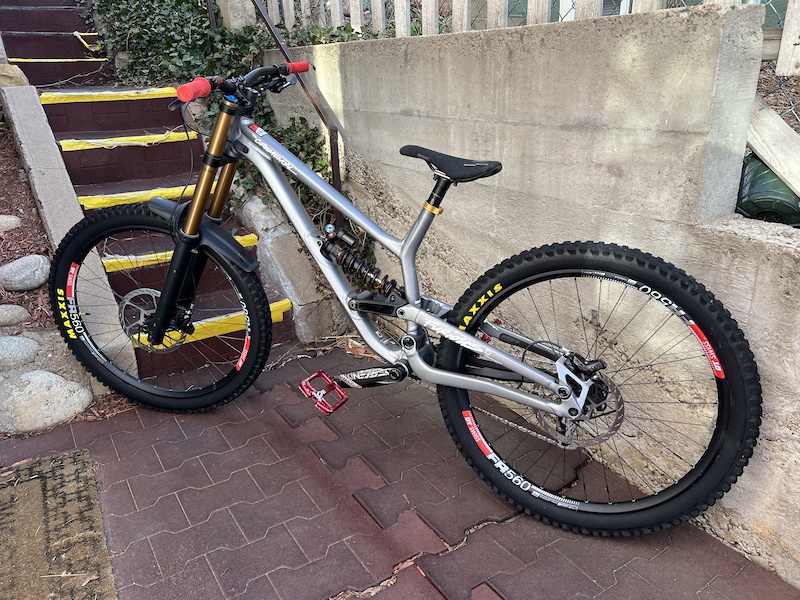 2021 Commencal Furious Large For Sale