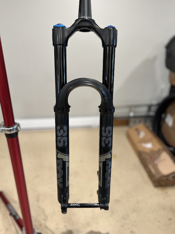 Fourche Suspension FOX 36 Performance GRIP 29 Pouces - Neuf Sous Emballage Référence 910-21-349