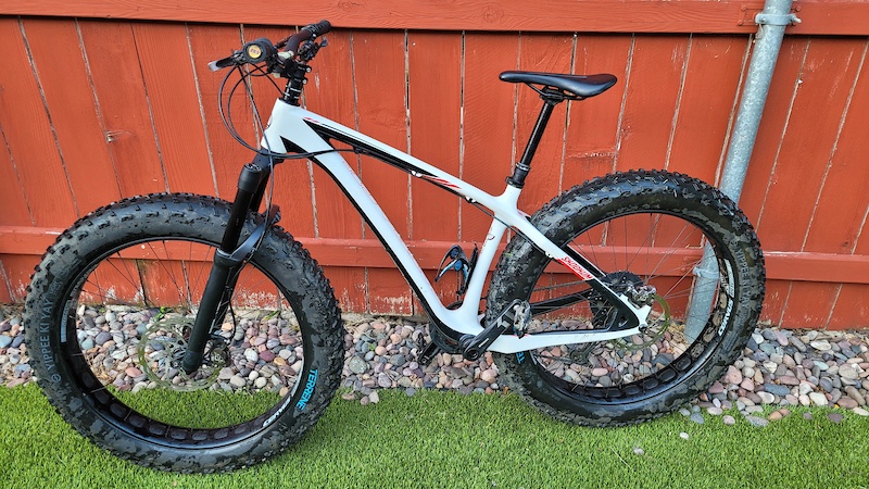 2022 Legendary Fatback Skookum in White medium For Sale