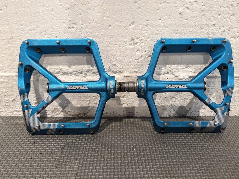 Kona Wah Wah 2 Alloy Pedals in Ano Blue For Sale