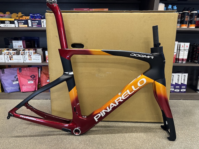 2024 Pinarello Dogma F Disc Nebula Sun 55cm For Sale