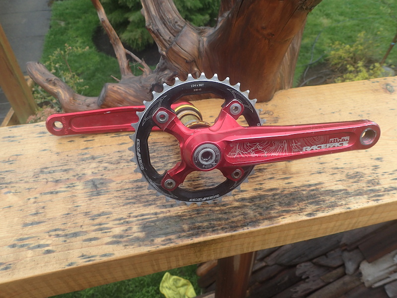 MMM Race Face Atlas 165mm Cranks Review Cranks Silver