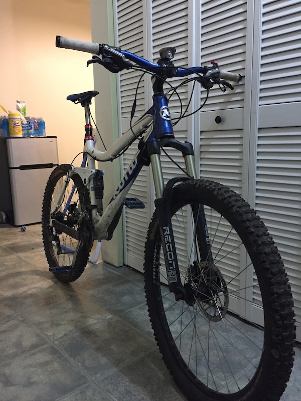 kona dawg deluxe 2010