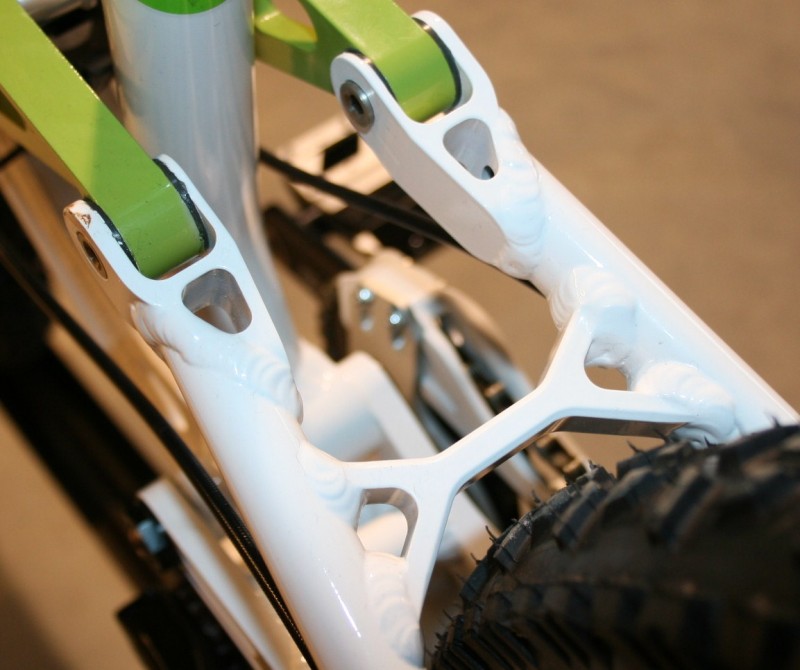 Bikes from the 2009 Devinci Line up - Seat stay brace on all Wilson frames.