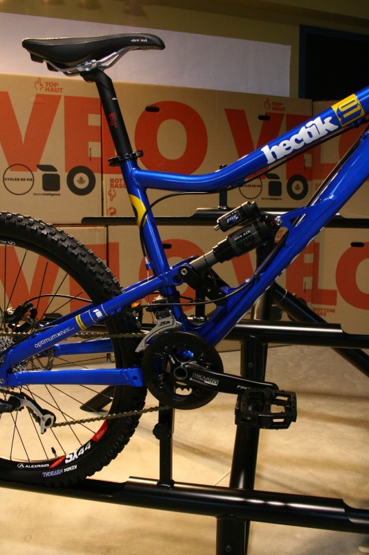 Bikes from the 2009 Devinci Line up - Hectik 1