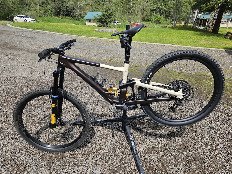 2022 SPECIALIZED ENDURO LTD OHLINS For Sale