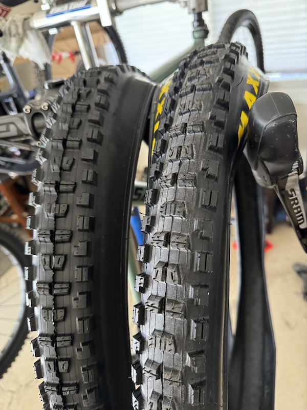 2024 Maxxis DHR II 29"x2.4", MaxxTerra MaxxGrip, EXO Set For Sale
