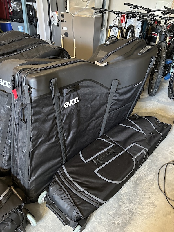 アクセサリー EVOC ROAD BIKE BAG PRO 300L (3) アクセサリー EVOC ROAD BIKE BAG PRO 300L (3) EVOC Road Bike Bag Pro