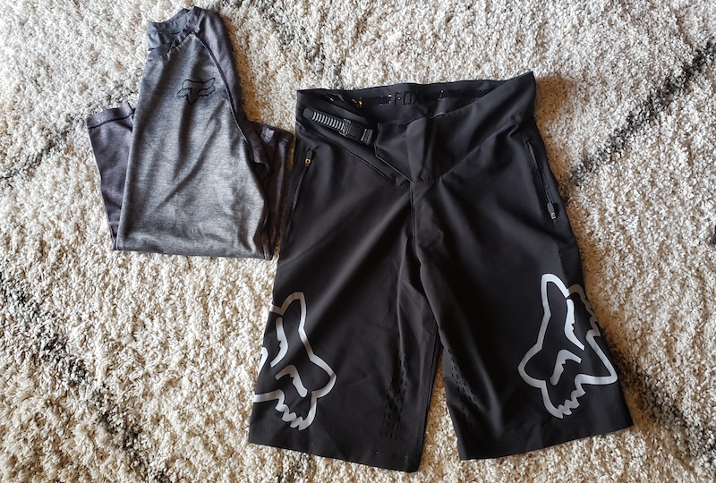 Fox indicator jersey and defend shorts For Sale