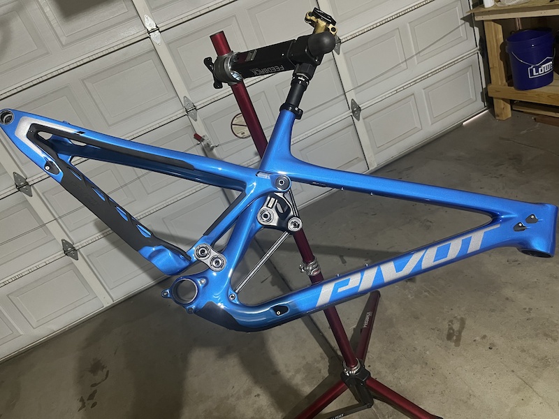 2023 Pivot Switchblade For Sale