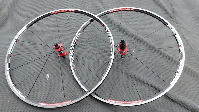 DT Swiss R1800 Limited Edition Complete Wheelset | Road Bike