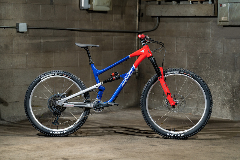 YT Industries Releases Retro-Inspired Jeffsy Uncaged 13 - Pinkbike