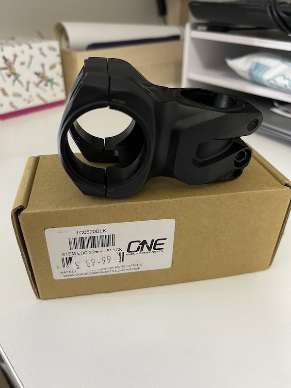 Supporto OneUp Components EDC Per Gabbia Portaborraccia E Pompa