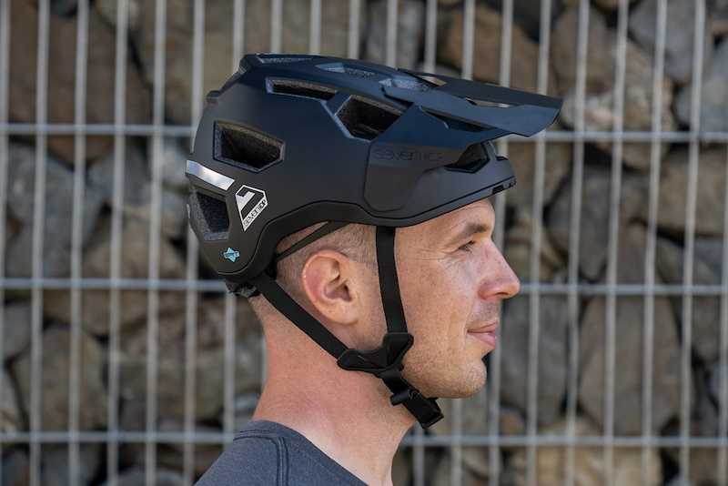 Review: 7iDP's New Project 21 Open Face Helmet - Pinkbike Review: 7iDP's New Project 21 Open Face Helmet - Pinkbike