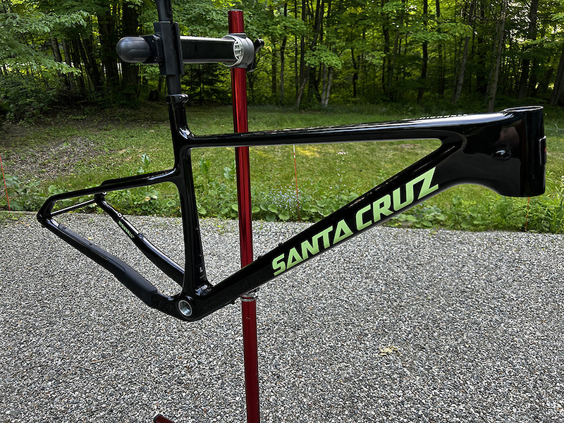 Cadre VTT Santa Cruz Highball CC Carbone 29" - Hardtail XC, Tailles S M L XL