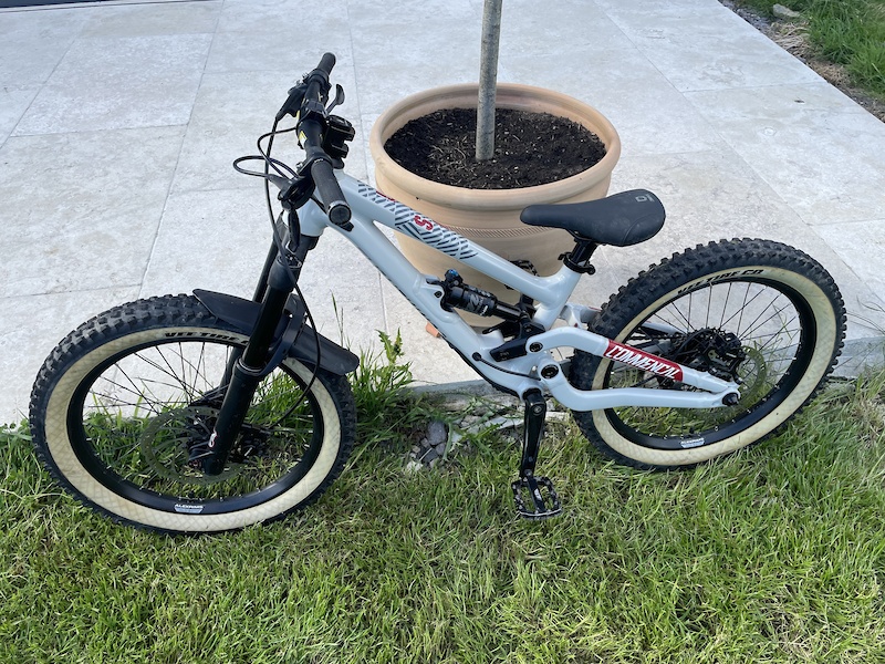 2020 commencal clash kids full suspension 20 wheels for sale