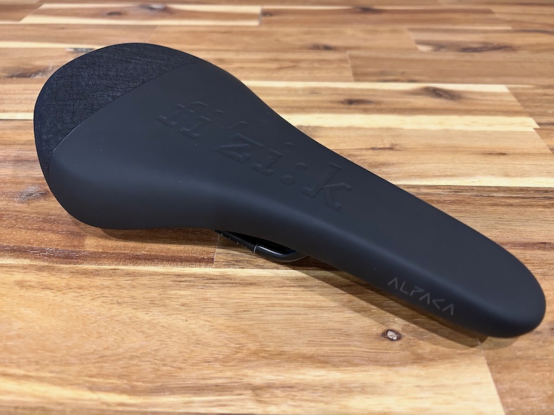 Sella Fizik Terra Alpaca X5 – Nera – Unisex – Per MTB, E-Bike E Downhill – Prodotta In Italia
