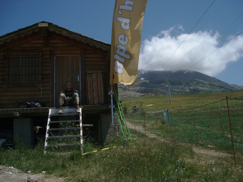 Waiting for the others. Halfway down the Mega run in Alp D'Huez.