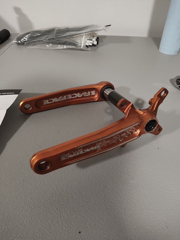 RaceFace Atlas AM22 Pedale – MTB Pedale In Orange, Mit Austauschbaren Pins