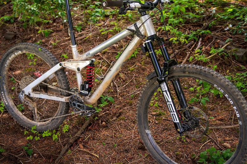 First Ride: RockShox Flight Attendant Trail Suspension System – Pinkbike