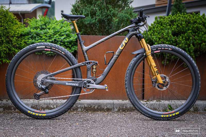 ジャイアント MTB Bike Check: Jenn Jackson's Liv Pique - Pinkbike
