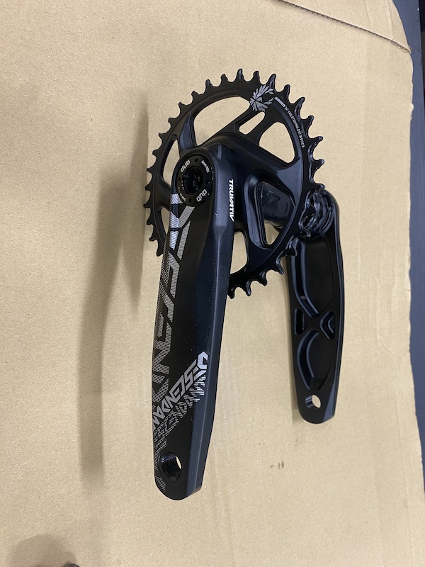 2024 Sram descendant 165 cranks , bb and chainring For Sale