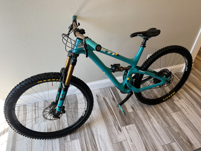 2018 Yeti SB5.5 29 Medium Carbon Frame For Sale