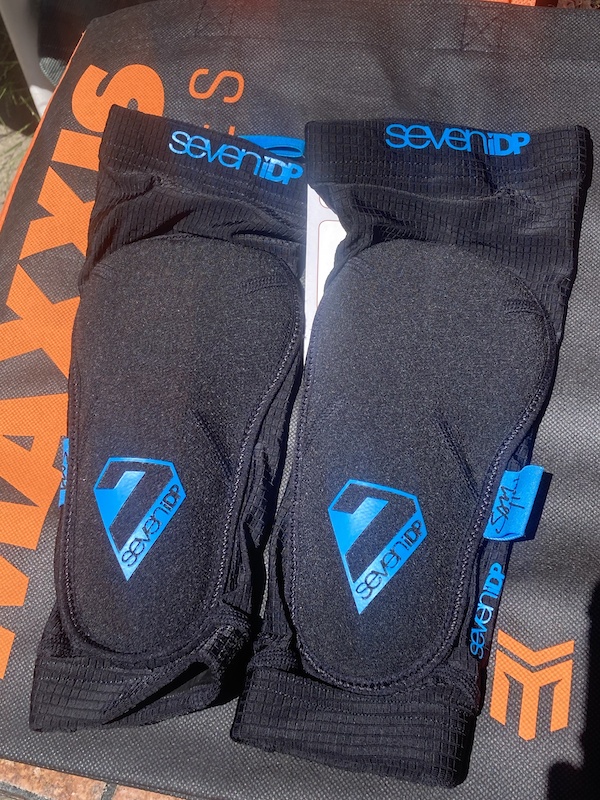 2022 7iDP Sam Hill knee and elbow pads For Sale