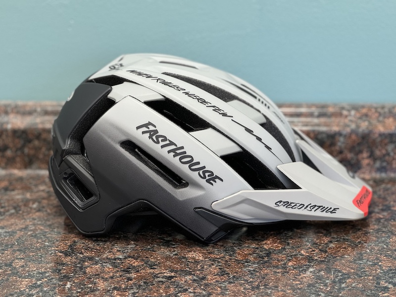 Bell SuperAir helmet medium For Sale