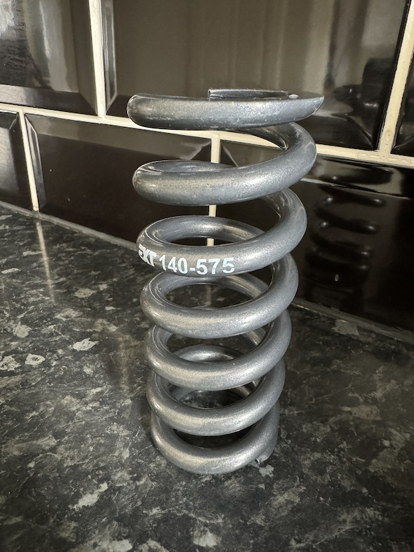 Various coil springs EXT,FOX,ROCKSHOX,CANE CREEK For Sale
