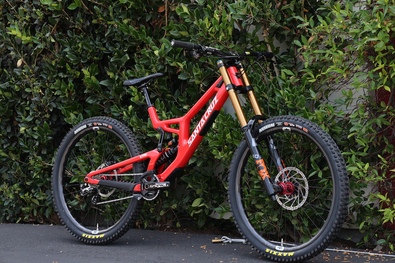 2023 SANTA CRUZ V10 8 CARBON CC 29