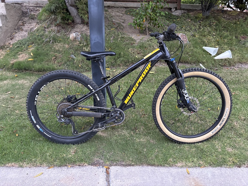 Bicycle Nukeproof Cub Scout 24 Race Mountain Bike Nukeproof Scout