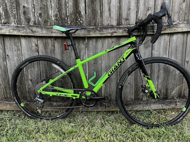 26 Inch Giant Tcx Espoir 26 2020 Giant TCX Espoir 26 Velo Cyclo